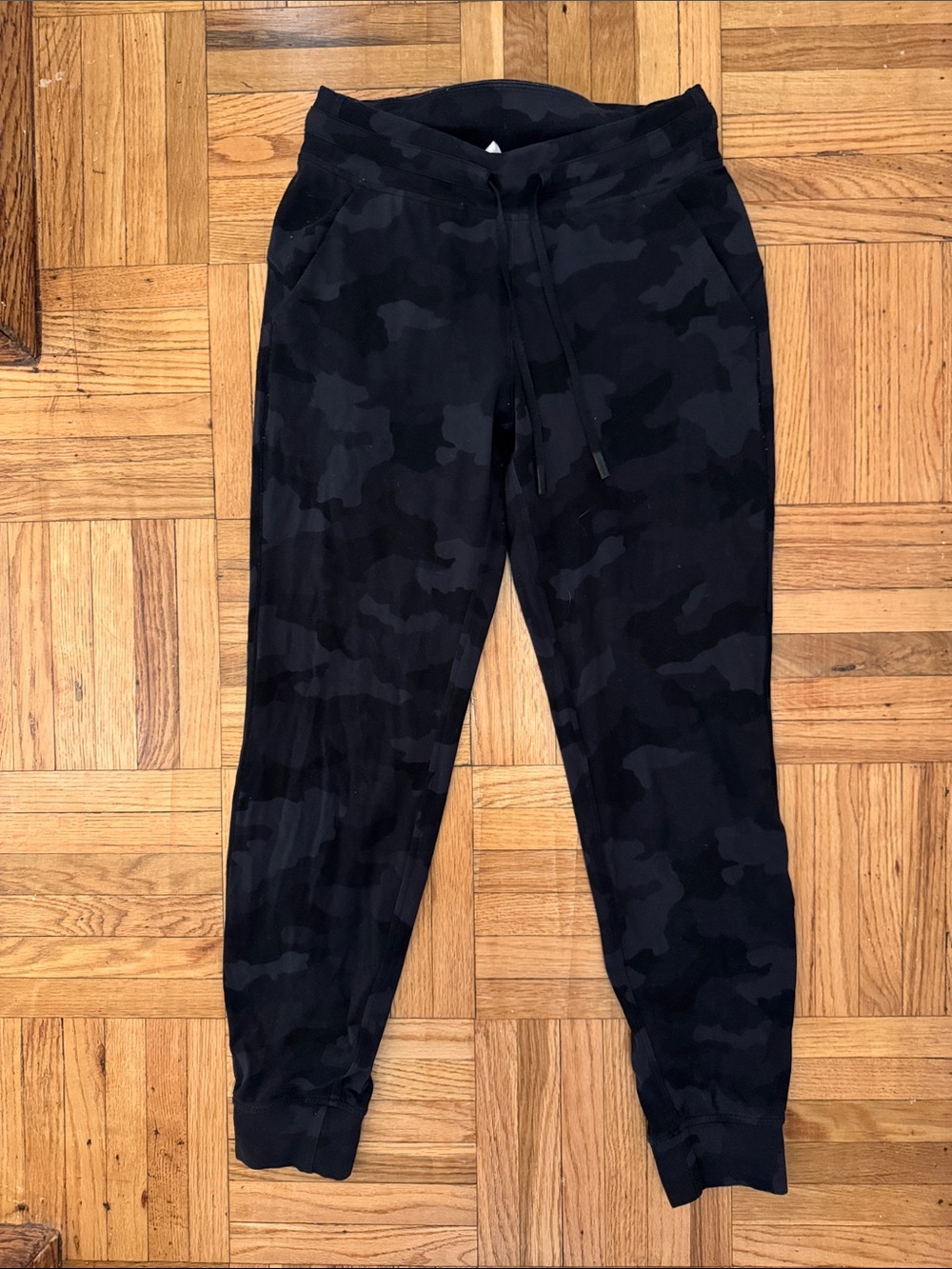 lululemon athletica Black Camo Leggings Joggers